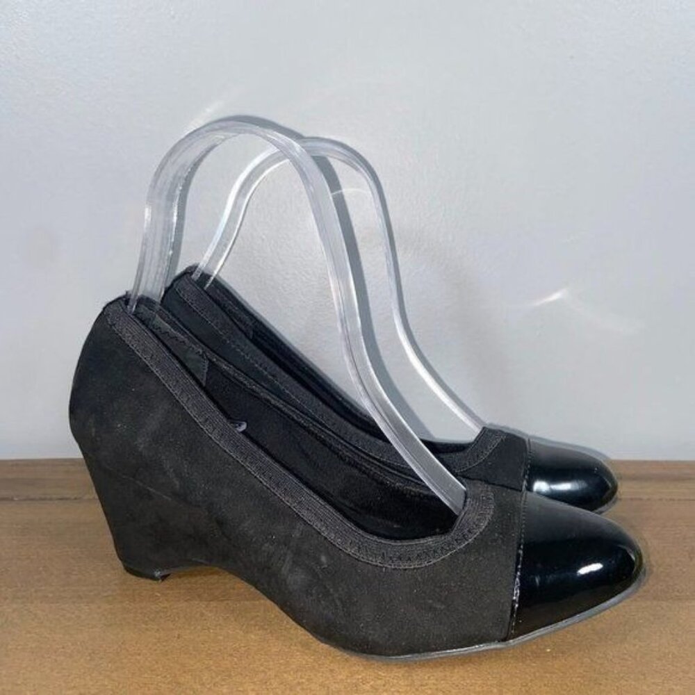 NWOB Women's Dana Buchman Bonnie Wedges